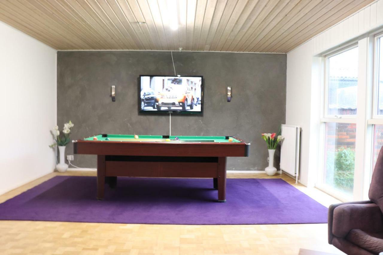 Holstebro Townside House Villa Esterno foto