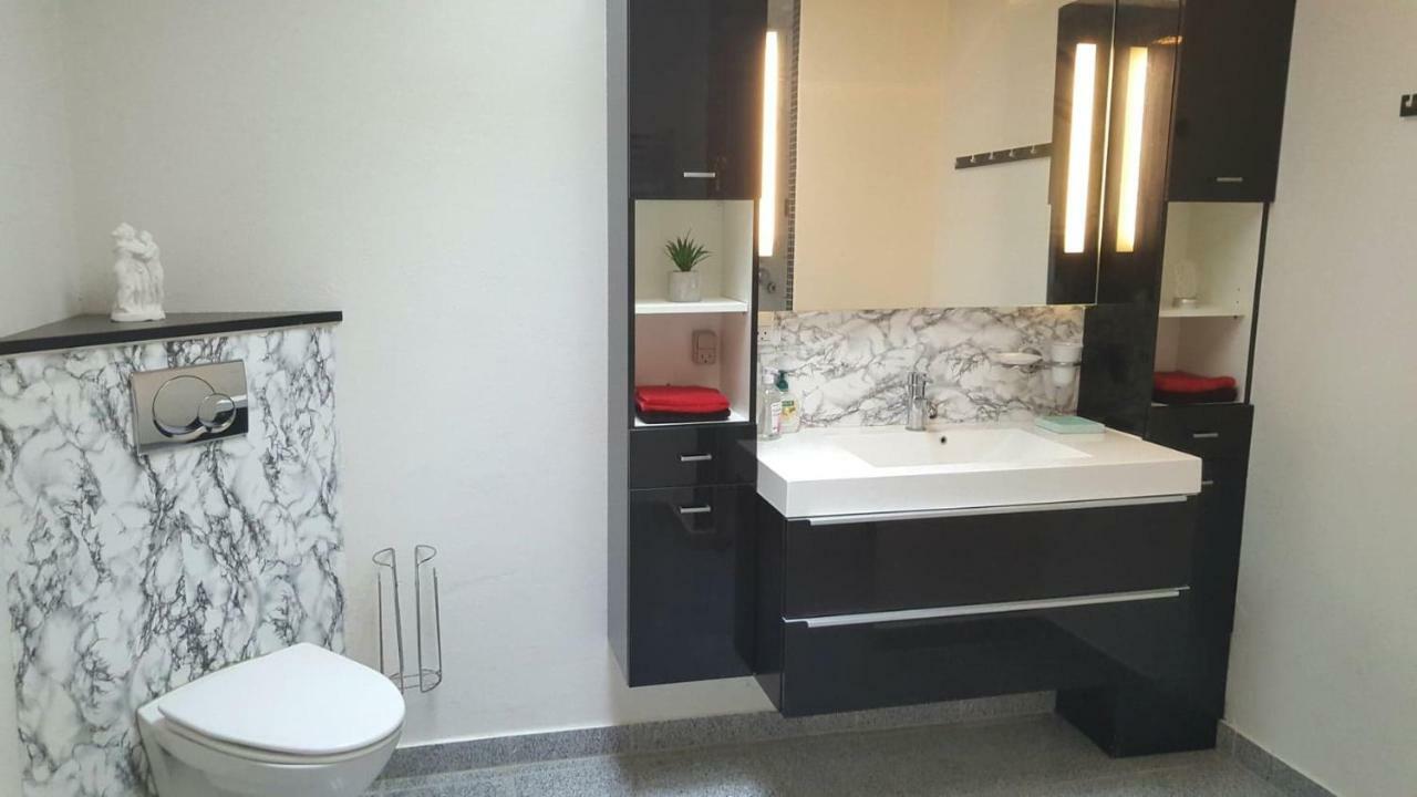 Holstebro Townside House Villa Esterno foto