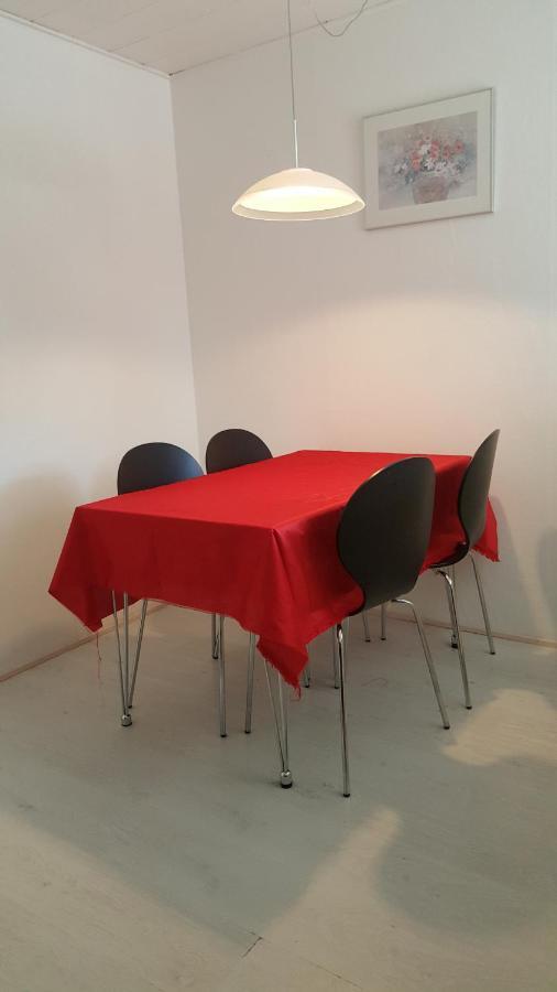 Holstebro Townside House Villa Esterno foto